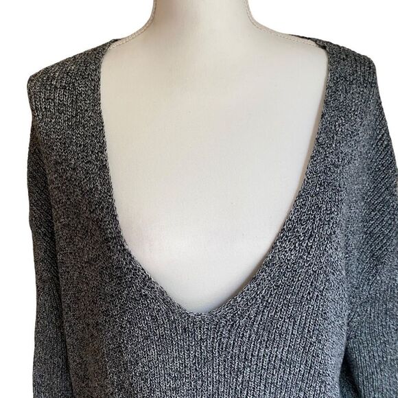 Express Grey V Neck  Sweater Size Medium Oversized - Picture 2 of 7